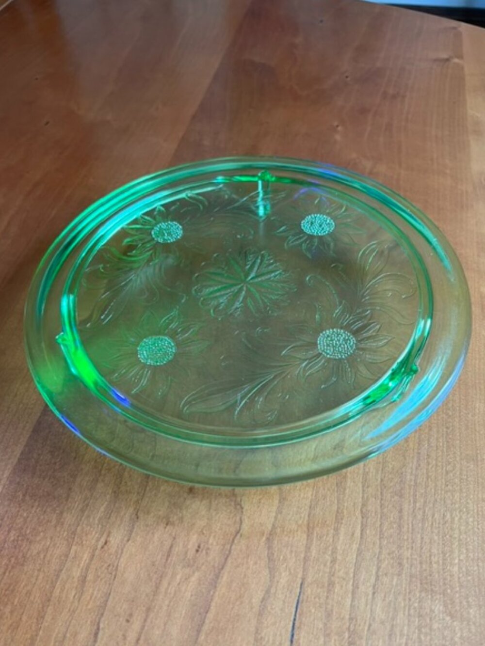 Vintage 1930’s Green Jeanette Uranium Glass Sunflower 3 Footed Cake Plate